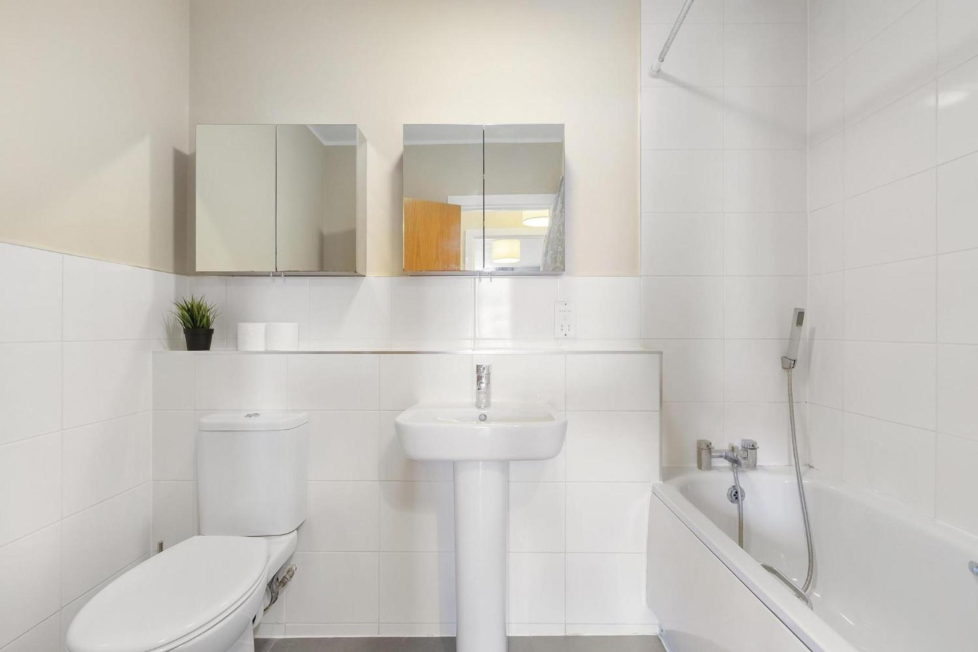 לונדון 221 Clapham Road Apartments מראה חיצוני תמונה